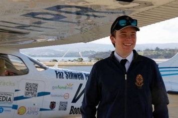 环绕澳洲独力飞行 塔斯马尼亚17岁少年Oliver O’Halloran创最年轻纪录
