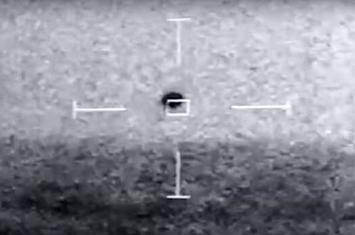 9个不明飞行物UFO以时速257公里的速度将美国军舰奥马哈号包围